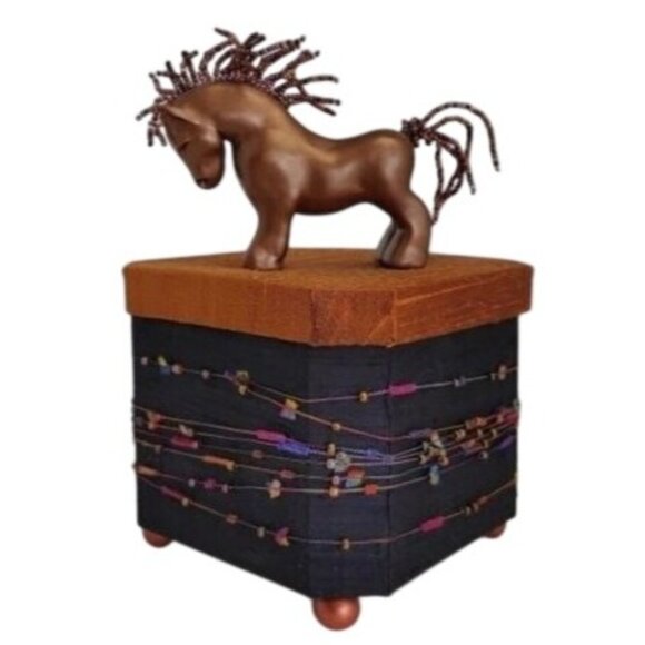 Handmade Other - Handmade Crafted Sculptured Beaded Horse Box Keepsake Signed 2010